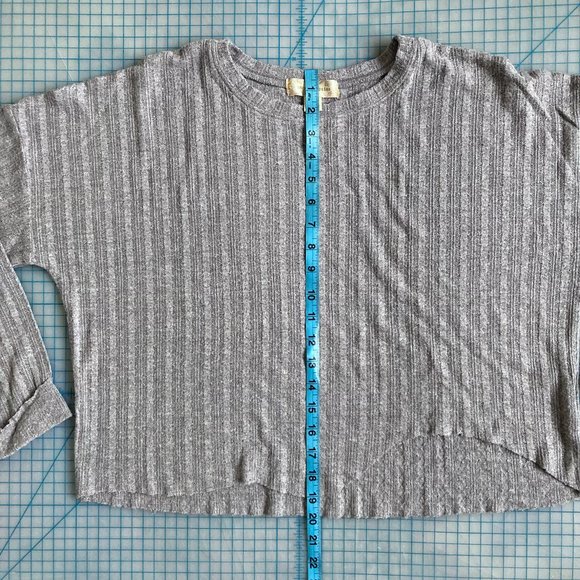 Heather Gray Band of Gypsies Westminster Lightweight Asymmetrical Hem Sweater S - Picture 10 of 12